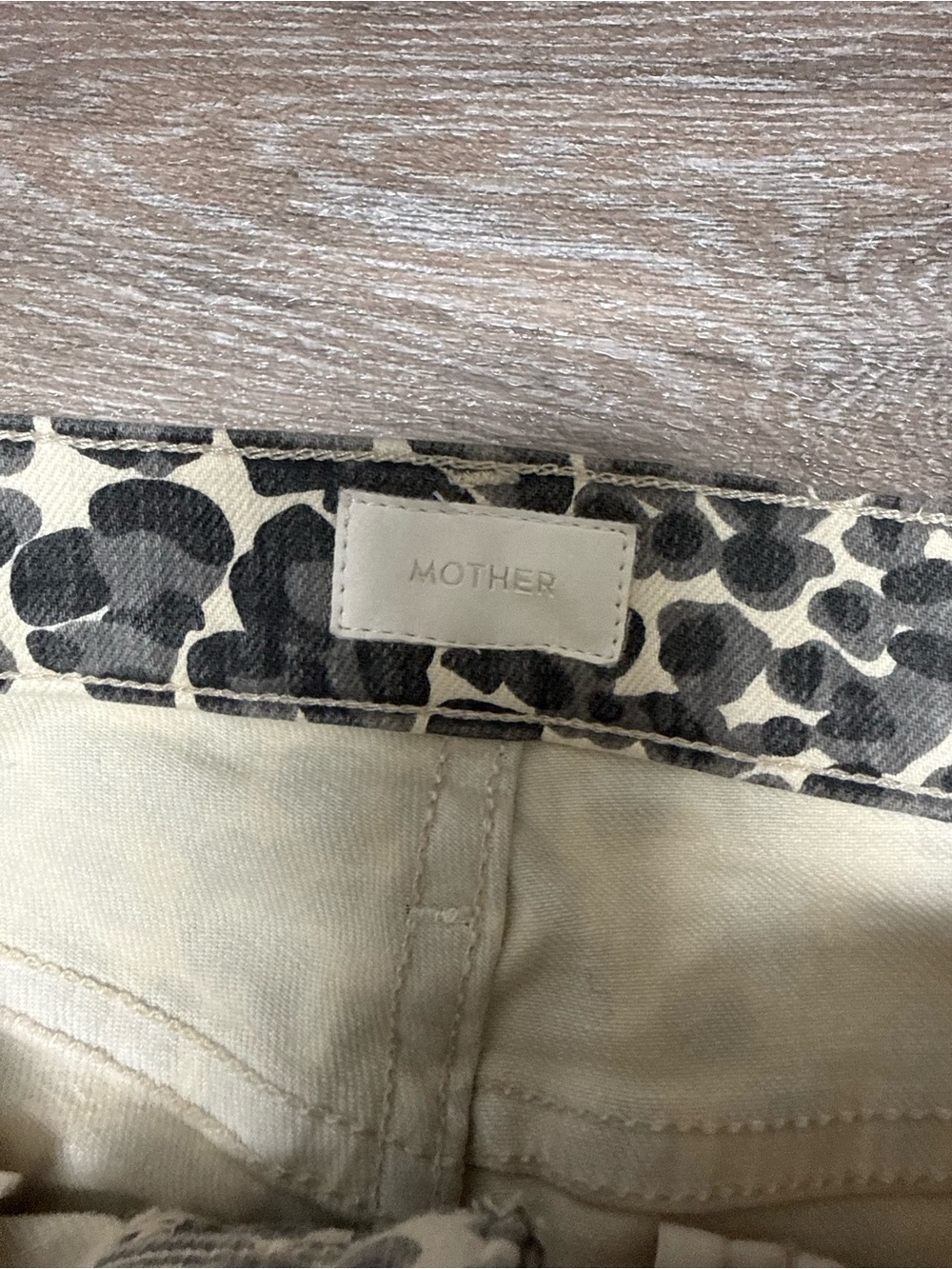MOTHER The Dazzler Ankle Mid Rise Slim Straight Jeans Shadow Leopard Print 24 - Picture 4 of 8